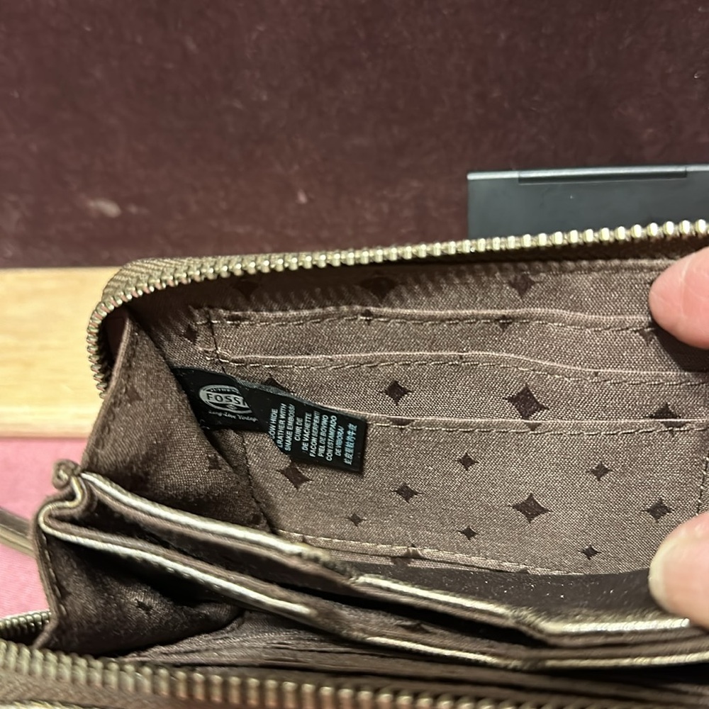 Fossil Wallet - Picture 4 of 8